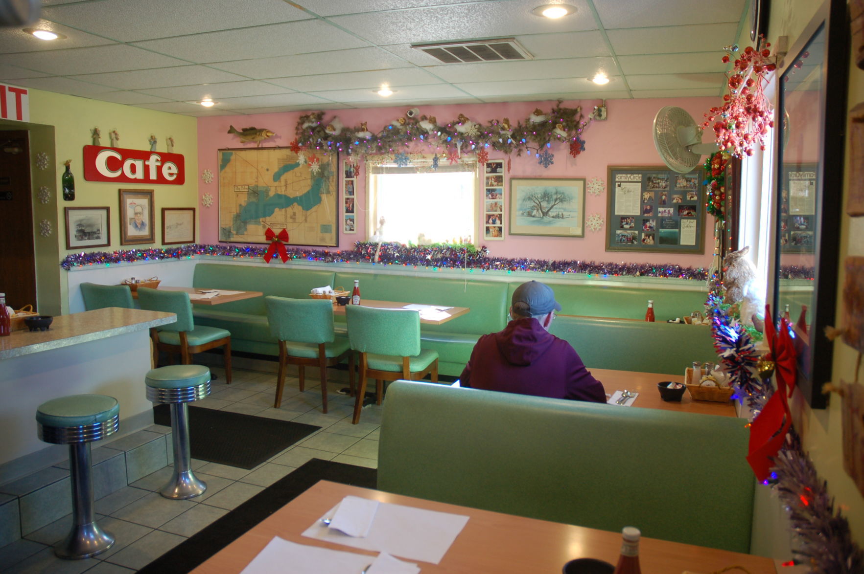 Daddy Maxwell's Antarctic Circle Diner